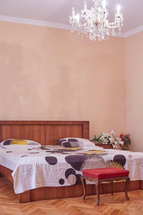 Dream House In The Center Of Tbilisi Hotel ภายนอก รูปภาพ